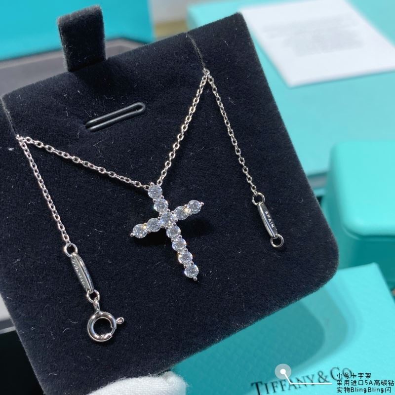T*f*ny necklaces